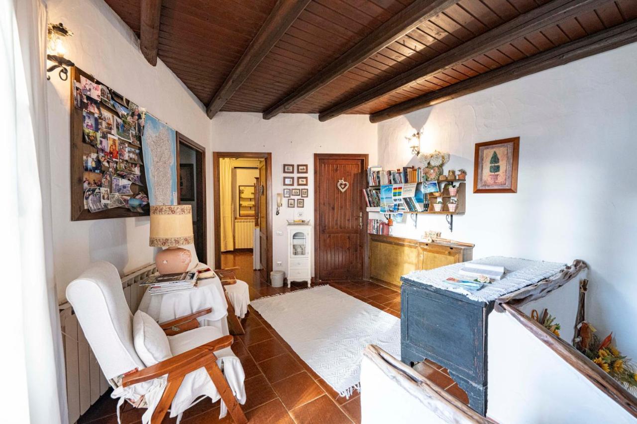 Sa Domu Sarda Suites - Bed & Breakfast Porto Columbu - Perd'E Sali Εξωτερικό φωτογραφία