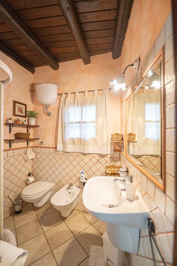 Sa Domu Sarda Suites - Bed & Breakfast Porto Columbu - Perd'E Sali Εξωτερικό φωτογραφία