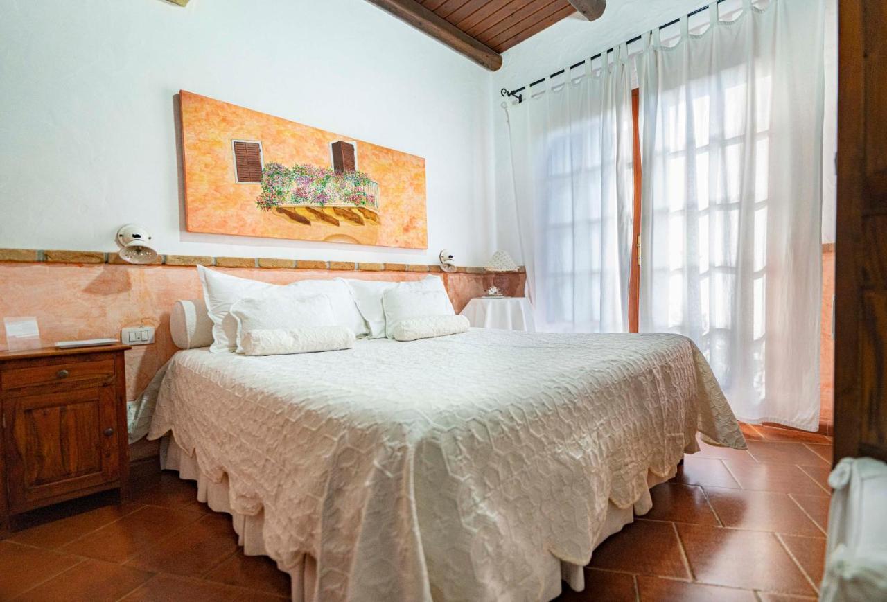 Sa Domu Sarda Suites - Bed & Breakfast Porto Columbu - Perd'E Sali Εξωτερικό φωτογραφία