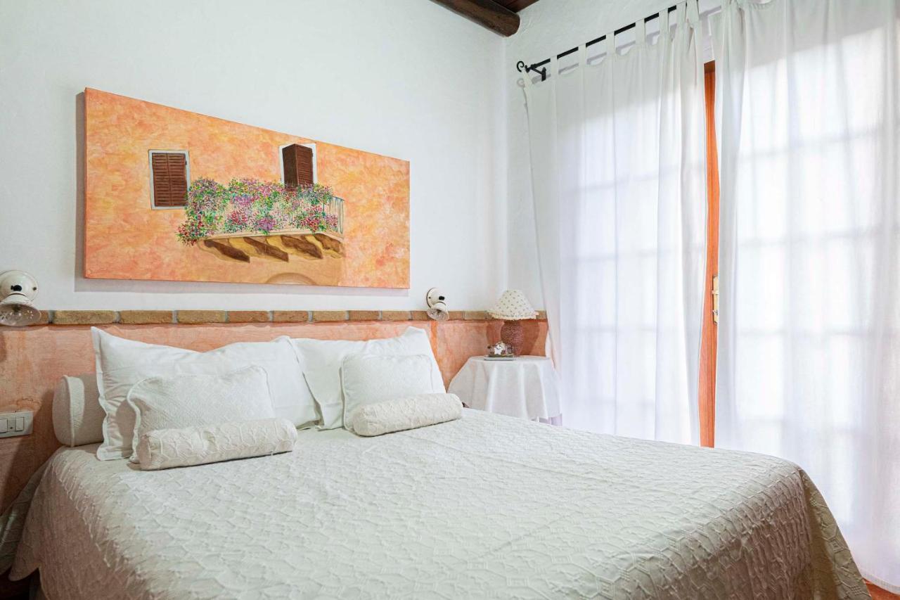 Sa Domu Sarda Suites - Bed & Breakfast Porto Columbu - Perd'E Sali Εξωτερικό φωτογραφία
